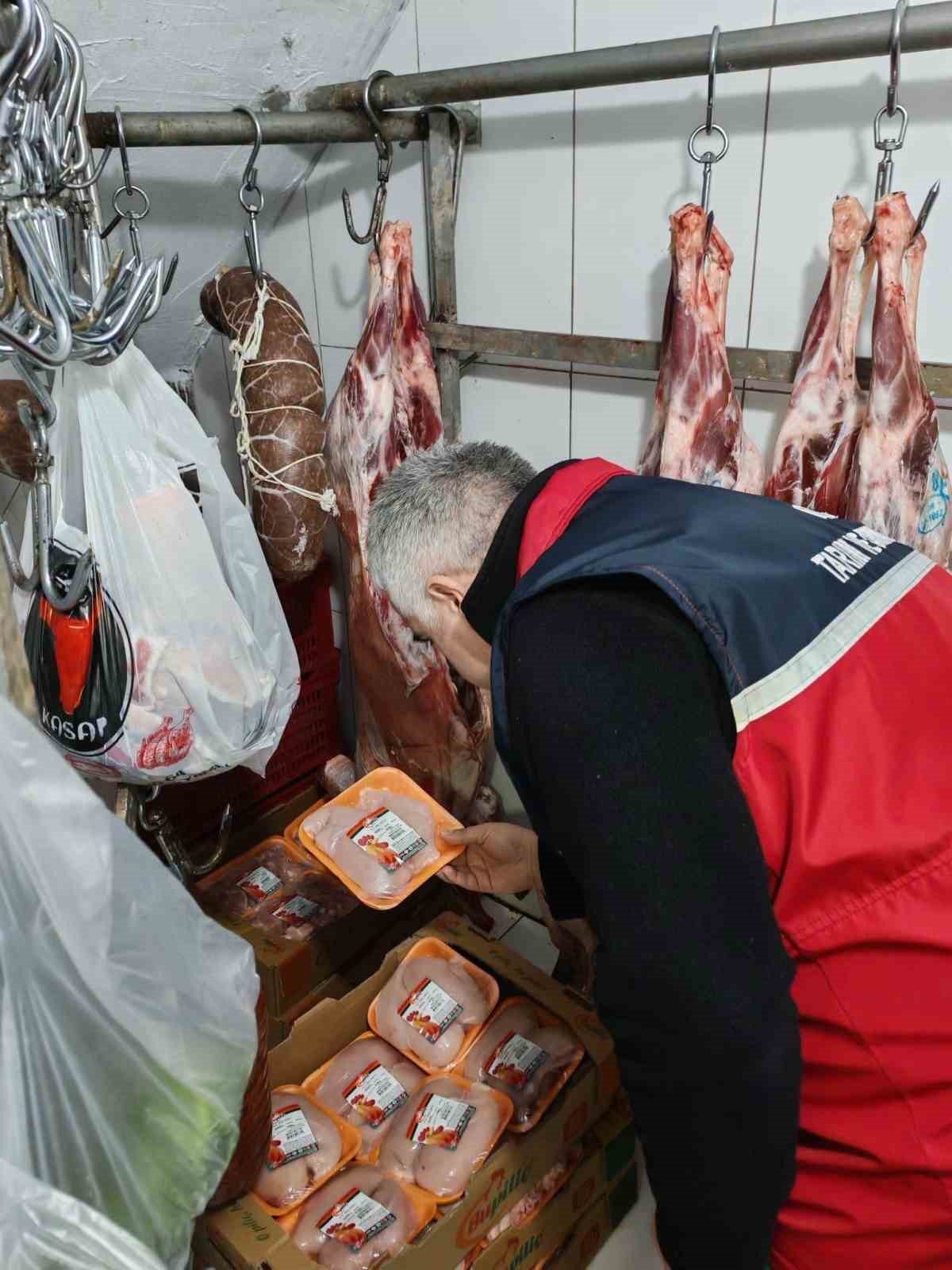 Balıkesir’in Marmara ilçesinde gerçekleştirilen gıda denetimlerinde, mevzuata aykırı faaliyet gösterdiği