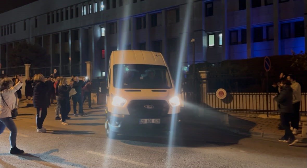 Denizli’de Merkezefendi Belediyesi’ne yönelik yürütülen soruşturma kapsamında adliyeye sevk edilen