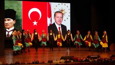 Mersin’de 29 Ekim Cumhuriyet Bayramı’nın 103’üncü yıl dönümünde halk oyunları,
