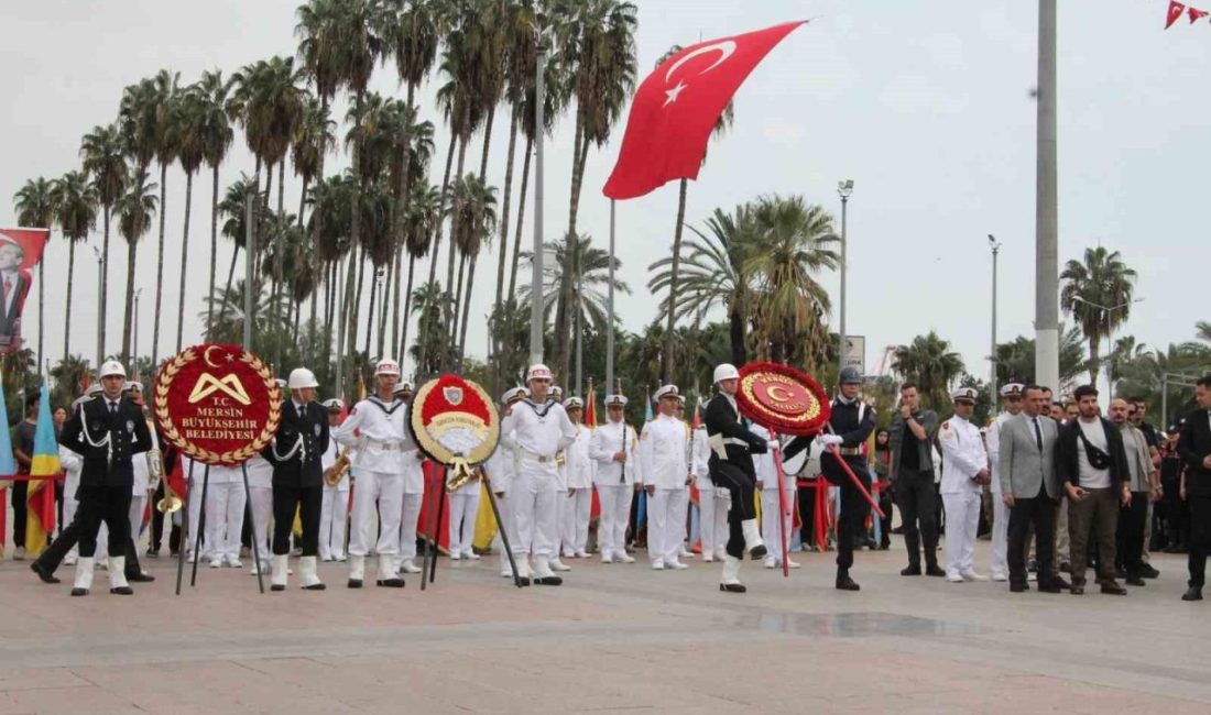 Mersin’de, Cumhuriyet’in kuruluşunun 103. yıl dönümü dolayısıyla düzenlenen 29 Ekim