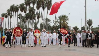 Mersin’de, Cumhuriyet’in kuruluşunun 103. yıl dönümü dolayısıyla düzenlenen 29 Ekim