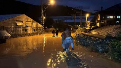 Mersin’de Meteoroloji ve AFAD tarafından yapılan uyarıların ardından dün gece