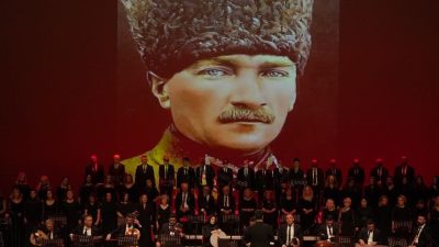 Denizli Büyükşehir Belediyesi’nin 29 Ekim Cumhuriyet Bayramı kutlamaları kapsamında düzenlenen