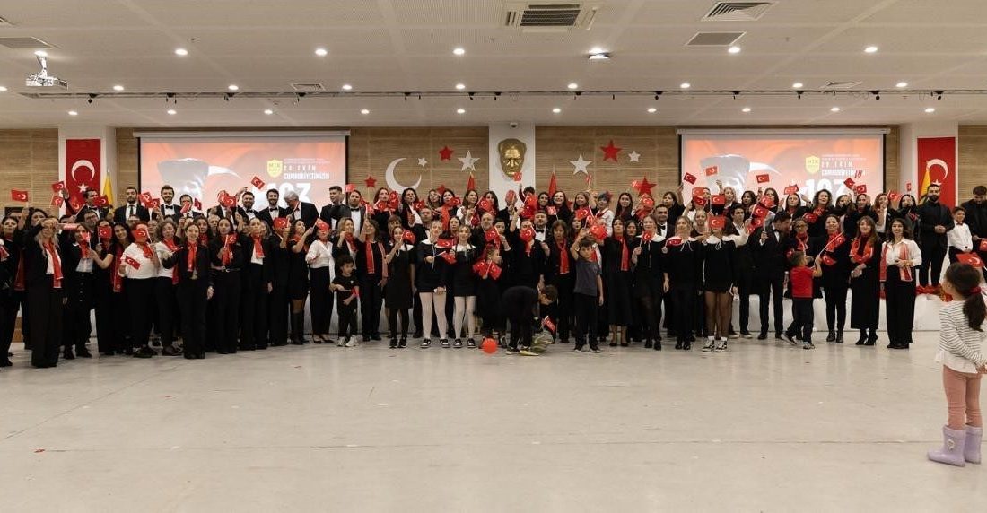 MTK Koleji, 29 Ekim Cumhuriyet Bayramı’nı düzenlediği tören ve gösterilerle
