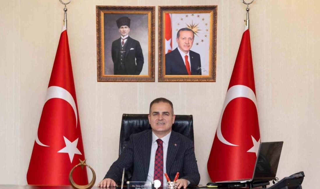 Muğla Valisi Dr. İdris Akbıyık, Cumhuriyet’in ilanının 103’üncü yılı nedeniyle