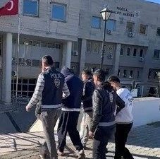 Muğla’da gerçekleştirilen fuhuş operasyonunda gözaltına alınan 4 şüpheli tutuklandı. Muğla