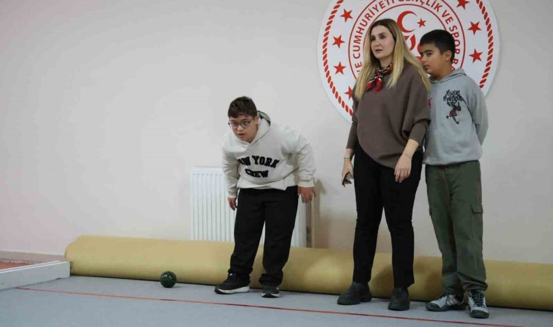 Muğla’da 29 Ekim Cumhuriyet Bayramı etkinlikleri kapsamında Menteşe Spor Salonu’nda