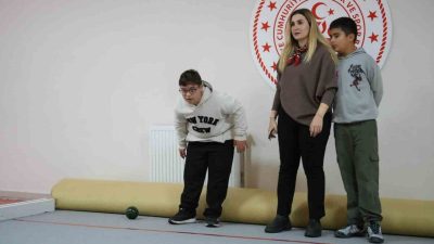 Muğla’da 29 Ekim Cumhuriyet Bayramı etkinlikleri kapsamında Menteşe Spor Salonu’nda