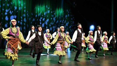 Muratpaşa Belediyesi Türk Halk Müziği Korosu ve Halk Dansları Topluluğu,