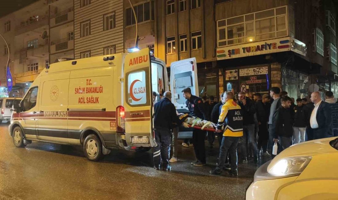 Muş’ta otomobil ile motosikletin çarpışması sonucu meydana gelen trafik kazasında