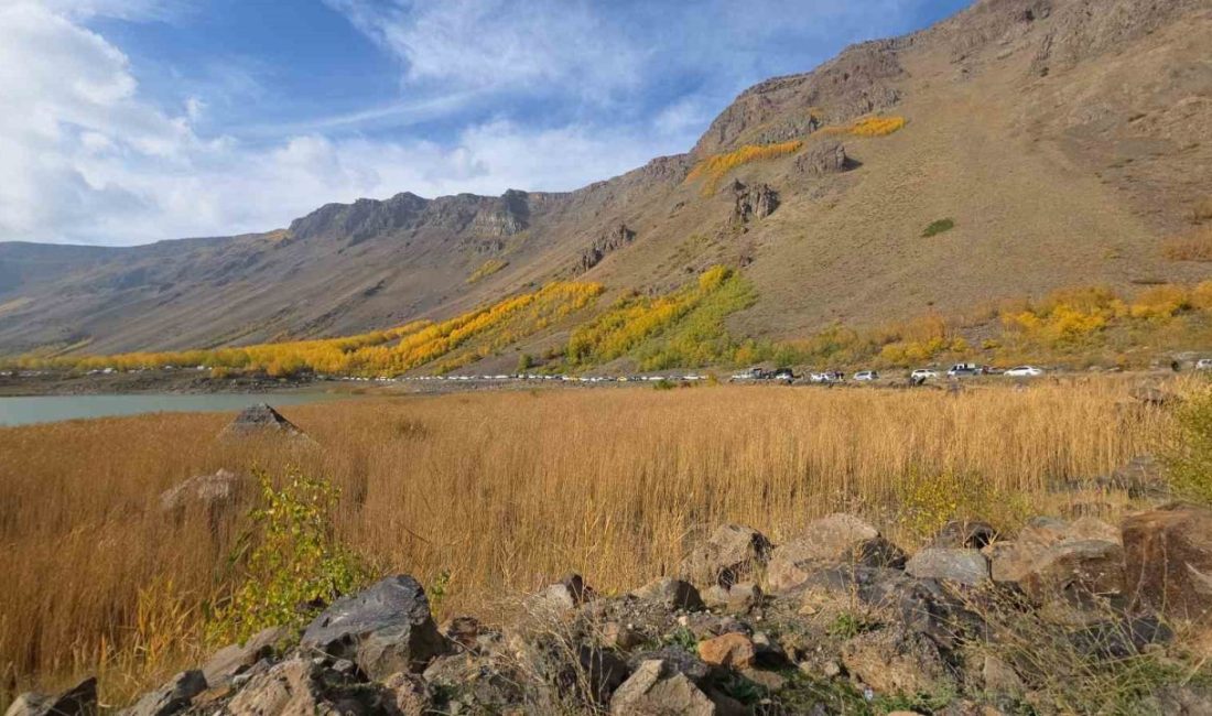 BİTLİS (İHA) – Bitlis’in Tatvan ilçesinde bulunan Nemrut Kalderası, hafta