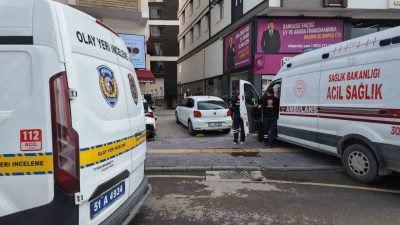 Niğde’de bir apartmanın 6’ncı katından düşen 55 yaşındaki adam hayatını
