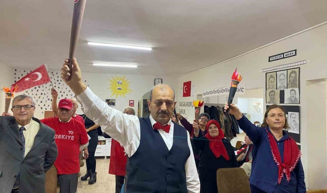 Odunpazarı Belediyesi’nin yaşlılara yönelik hizmet veren merkezlerinde Cumhuriyet’in 103’üncü yıl