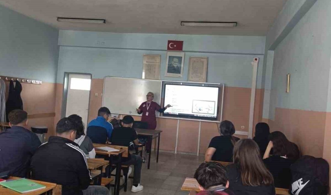 Aydın’ın Söke ilçesinde Mesleki Eğitim Merkezi öğrencilerine diyabet ve obeziteden