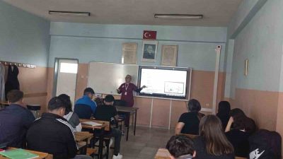 Aydın’ın Söke ilçesinde Mesleki Eğitim Merkezi öğrencilerine diyabet ve obeziteden