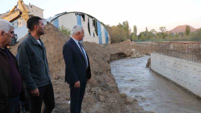 Erzurum’un Oltu ilçesinde trafik yoğunluğunu azaltmak ve mahalleler arasındaki ulaşımı