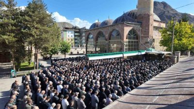 Erzurum’un Oltu ilçesinde esnaflık yapan ve ilçenin sevilen isimleri arasında