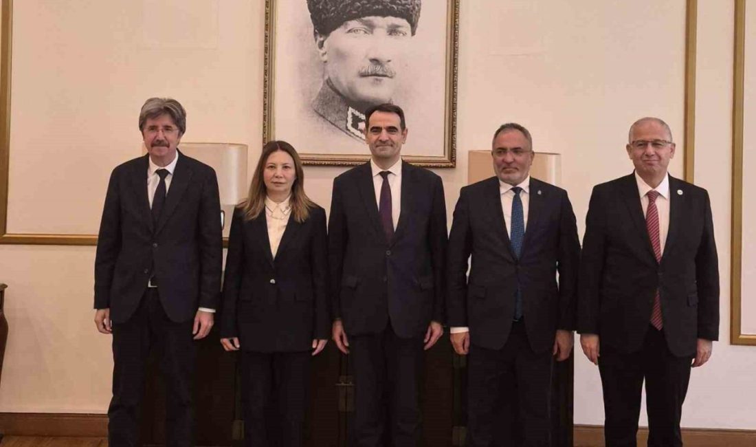 Ondokuz Mayıs Üniversitesi (OMÜ) Rektörü Prof. Dr. Fatma Aydın ve