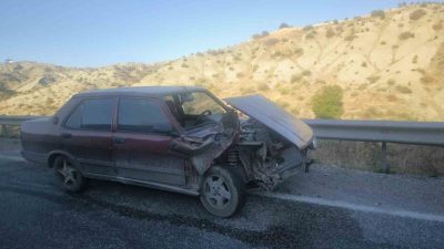 Adıyaman’ın Besni ilçesinde kontrolden çıkan otomobilin bariyerlere çarpması sonucu 1