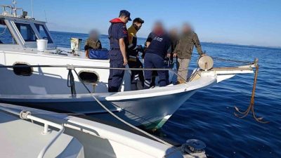 Muğla’nın Milas ilçesi açıklarında seyreden özel teknede rahatsızlanan vatandaş için