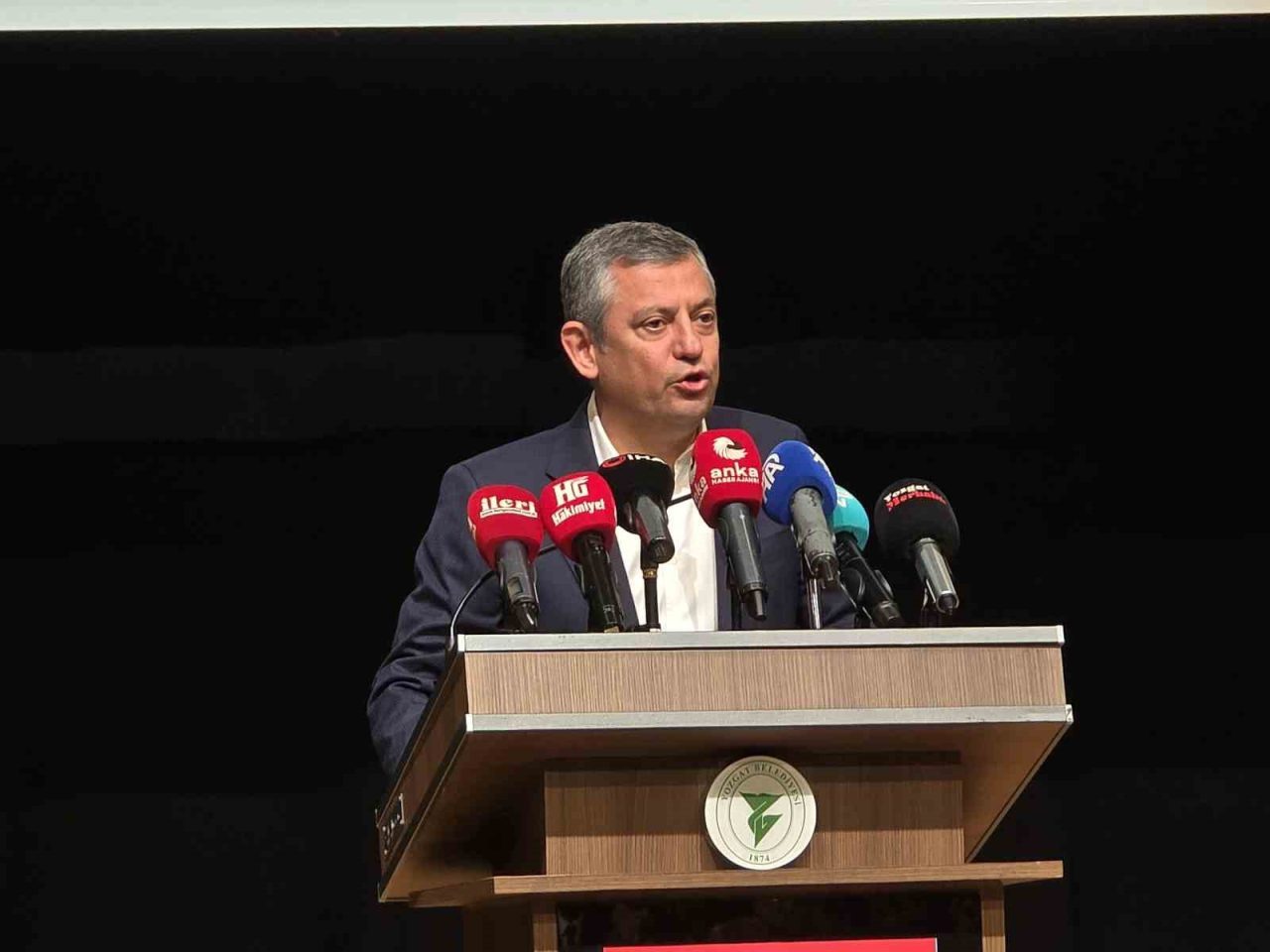 Yeni Parti Genel Başkanı Özgür Özel, partisinin il başkanı seçimine