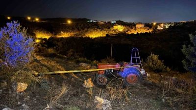 Antalya’nın Manavgat ilçesinde park etmeye çalıştığı traktörden düşen yaşlı adam