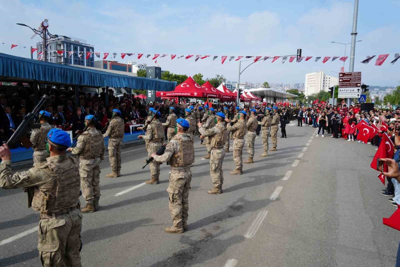 Samsun’da 29 Ekim Cumhuriyet Bayramı’nın 103. yıl dönümü coşkuyla kutlandı.