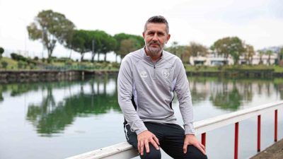 Samsunspor, teknik direktörlük görevine Hırvat çalıştırıcı Nenad Bjelica’yı getirdi. Kırmızı-beyazlılar,