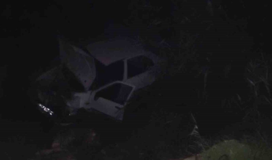 Şanlıurfa’da otomobilin tahliye kanalına devrilmesi sonucu 3 kişi yaralandı. Edinilen