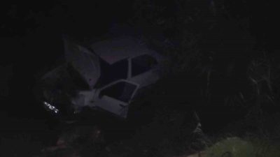 Şanlıurfa’da otomobilin tahliye kanalına devrilmesi sonucu 3 kişi yaralandı. Edinilen