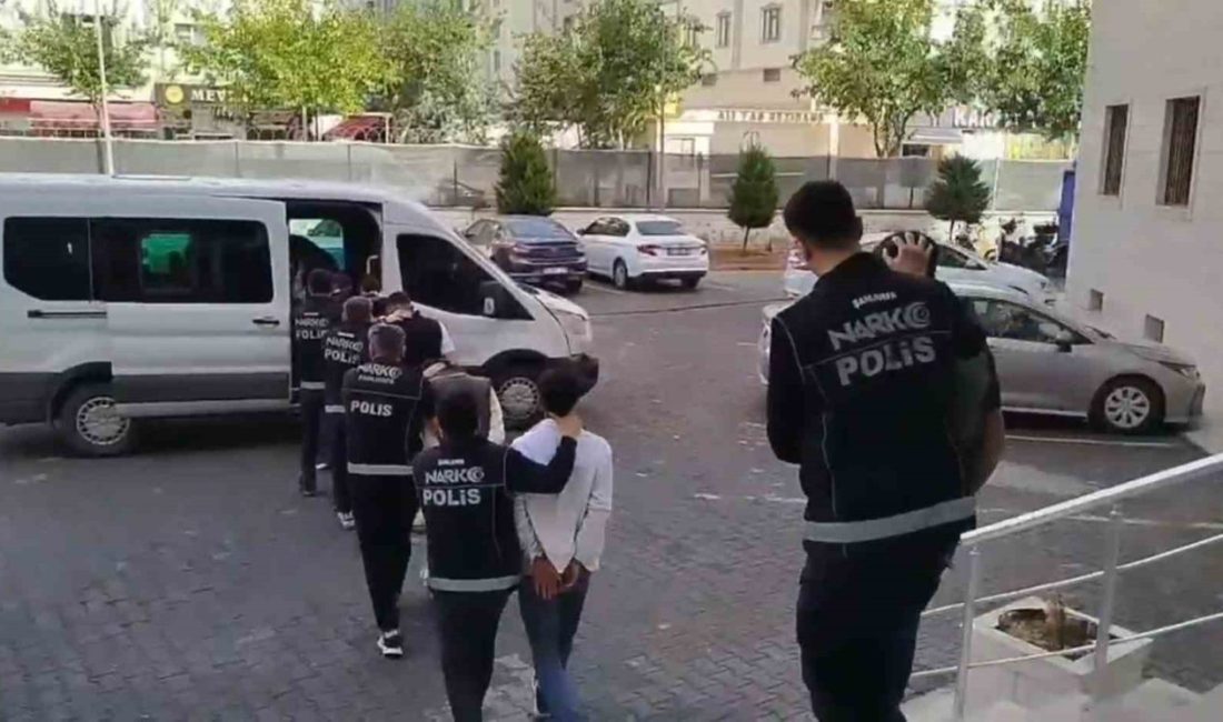 Şanlıurfa ve Birecik ilçesinde düzenlenen uyuşturucu operasyonlarında gözaltına alınan 16