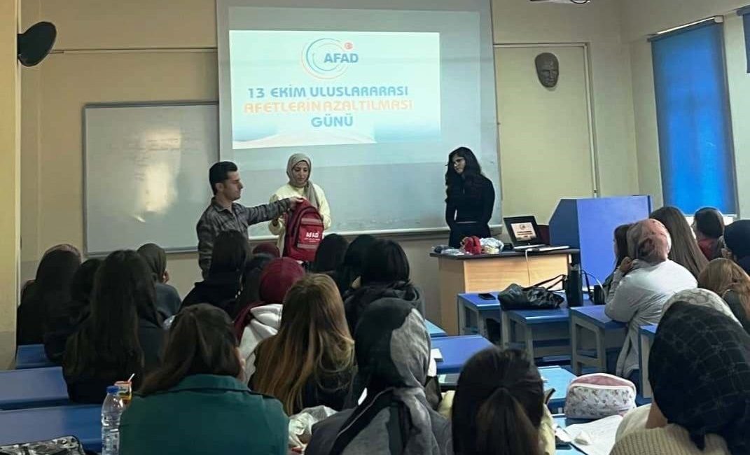 Kütahya Dumlupınar Üniversitesi (DPÜ) Şaphane Meslek Yüksekokulu öğrencilerine yönelik düzenlenen