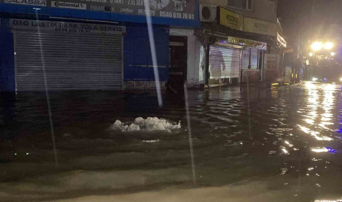 Sarıyer’de etkili olan şiddetli sağanak yağışın ardından oluşan selde yolun