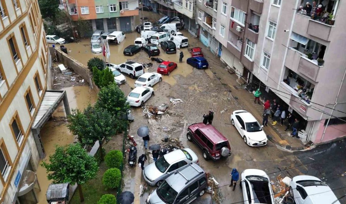 İstanbul Sarıyer’de şiddetli yağışın yol açtığı hasar havadan görüntülendi. Görüntülerde,