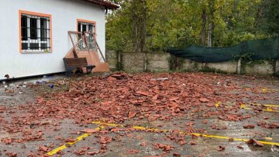 Sakarya’nın Karasu ilçesinde sel felaketinin ardından meydana gelen hortum sebebiyle