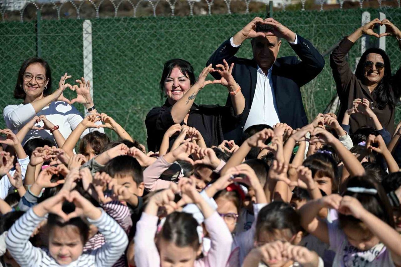 Seyhan Belediyesi kreş öğrencilerine gıda atıklarının komposta dönüşümünü uygulamalı olarak