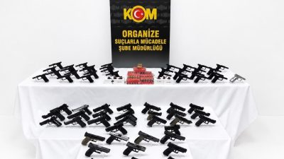 İzmir’in Kemalpaşa ilçesindeki Organize Sanayi Bölgesi’nde silah imalatı yapıldığı tespit