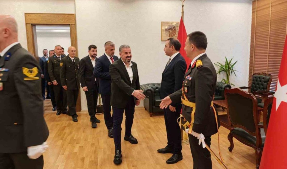 Şırnak’ın Silopi İlçe Kaymakamlığı’nda düzenlenen 29 Ekim Cumhuriyet Bayramı tebrikat