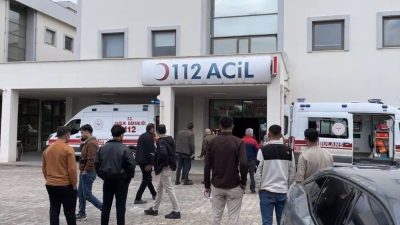 Adıyaman’ın Besni ilçesinde aşırı yağışlar nedeniyle suyla dolan inşaat alanındaki