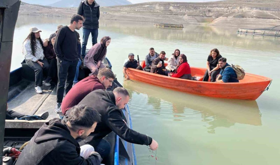 Su Ürünleri Fakültesi öğrencileri, Plankton Bilgisi ve Kültürü ile Limnoloji