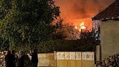 Afyonkarahisar’ın Şuhut ilçesinde akşam saatlerinde müstakil bir evde çıkan yangın,