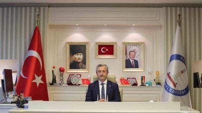 Şahinbey Belediye Başkanı Mehmet Tahmazoğlu, Cumhuriyet Bayramı’nın 103. Yıl dönümünü