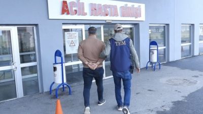 Bitlis’in Tatvan ilçesinde FETÖ’ye yönelik düzenlenen eş zamanlı operasyonda gözaltına