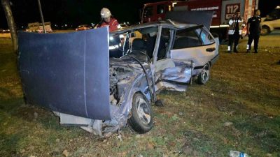 Hatay’da 2 otomobilin çarpışmasıyla yaşanan kazada 4 kişi yaralandı. Kazada