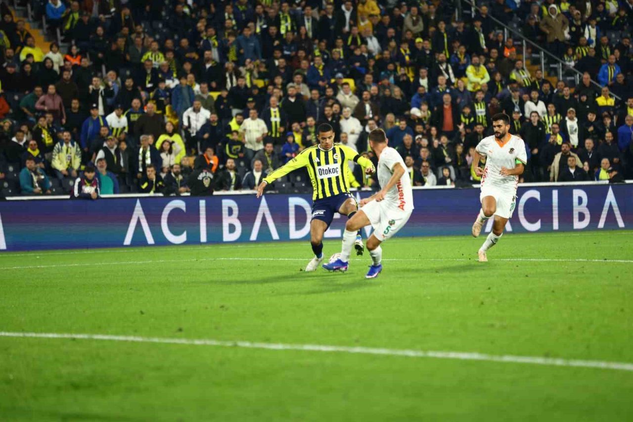 Trendyol Süper Lig’in 8. haftasında Fenerbahçe, Corendon Alanyaspor’u konuk ediyor.