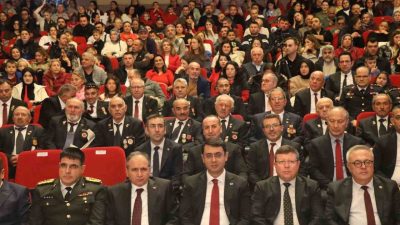 Uşak’ta 29 Ekim Cumhuriyet Bayramı, düzenlenen çeşitli etkinliklerle kutlandı. 29