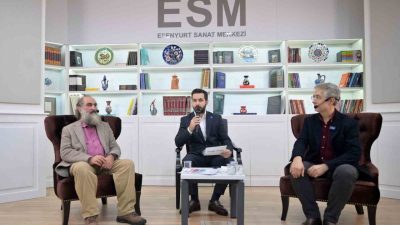 Esenyurt Belediyesi tarafından düzenlenen “Birlikte Yükselen Cumhuriyet Resim Sergisi”, sanatseverleri