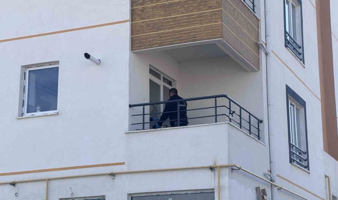 Kayseri’nin Melikgazi ilçesinde, hakkındaki uzaklaştırma kararının bitmesinin ardından babasının evine