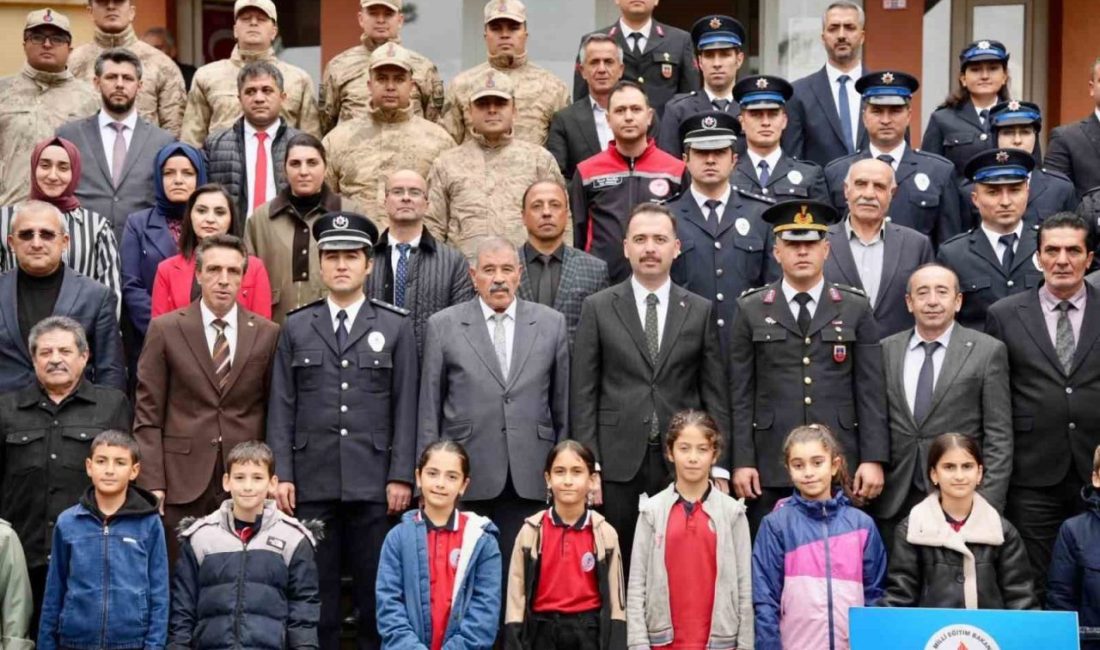 Erzincan’ın Üzümlü ilçesinde, 29 Ekim Cumhuriyet Bayramı’nın 103. yıl dönümü