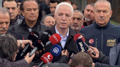 İstanbul Valisi Davut Gül, sel baskınlarında 3 vatandaşın hayatını kaybettiğini,